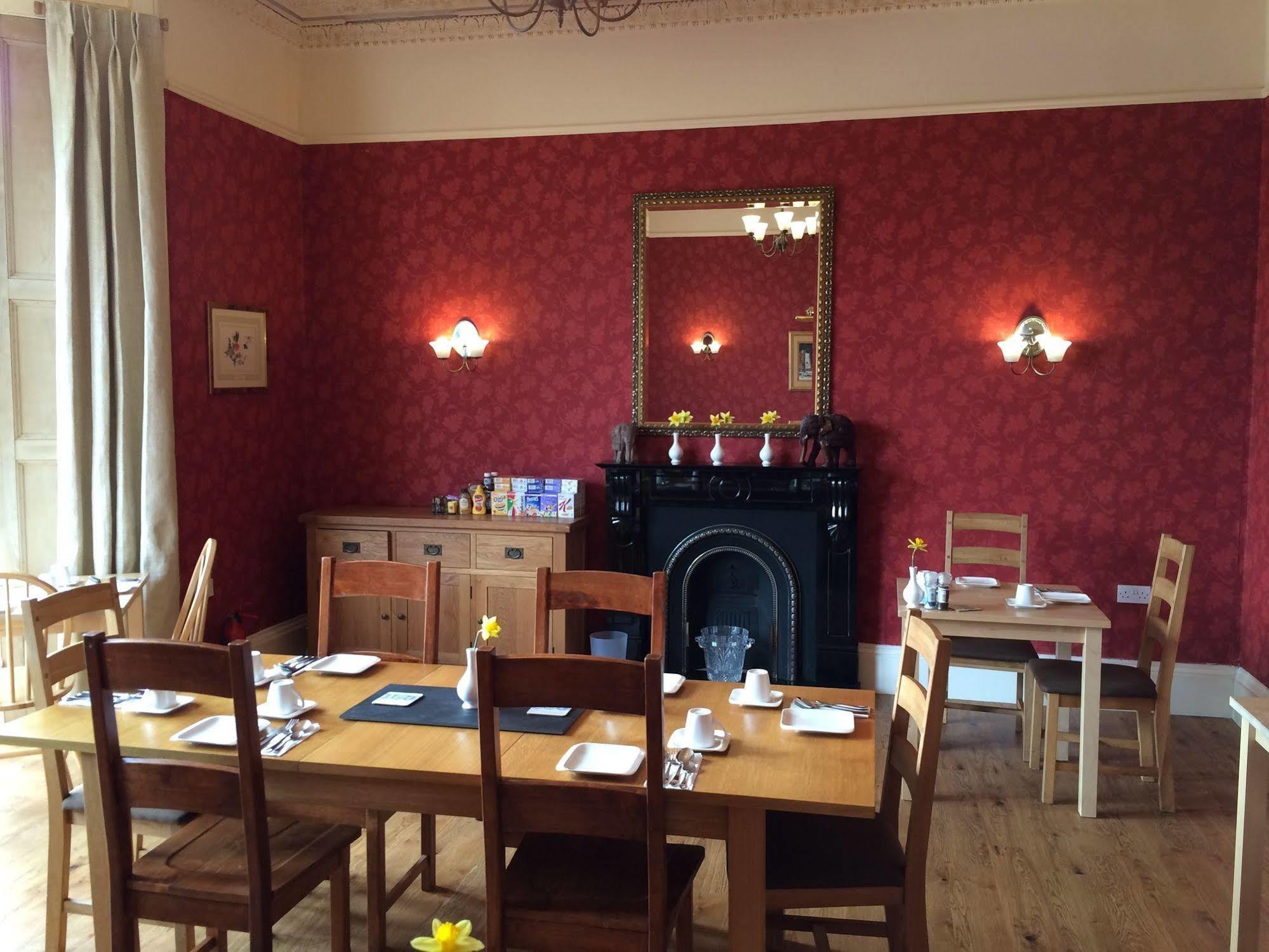 Crofton House Hotel ทอร์คิ ภายนอก รูปภาพ