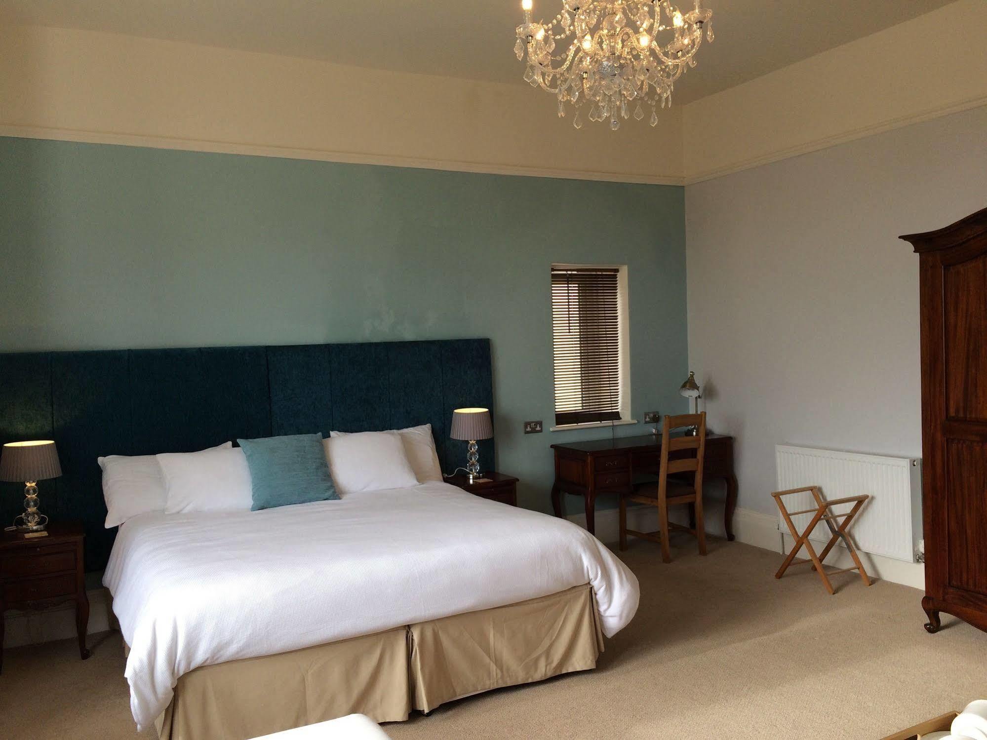 Crofton House Hotel ทอร์คิ ภายนอก รูปภาพ